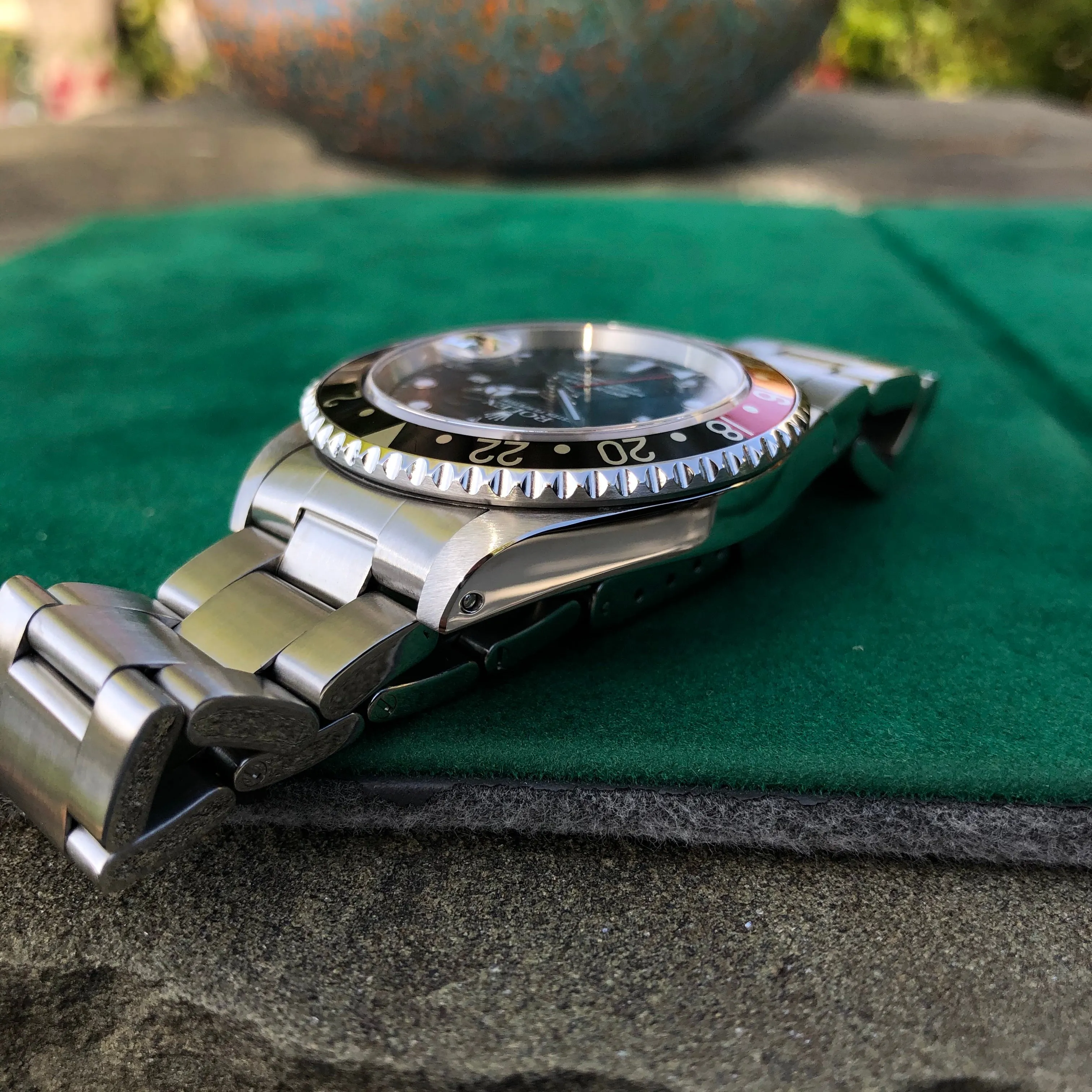 1999 Rolex GMT Master II 16710 Stainless Steel Coke A Serial Wristwatch Box Papers