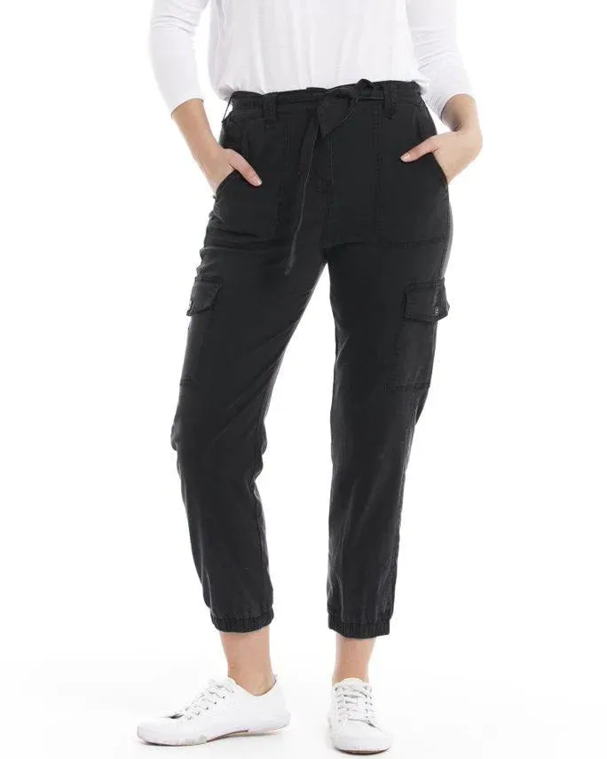 BETTY BASICS CANTERBURY LYOCELL CARGO CHARCOAL