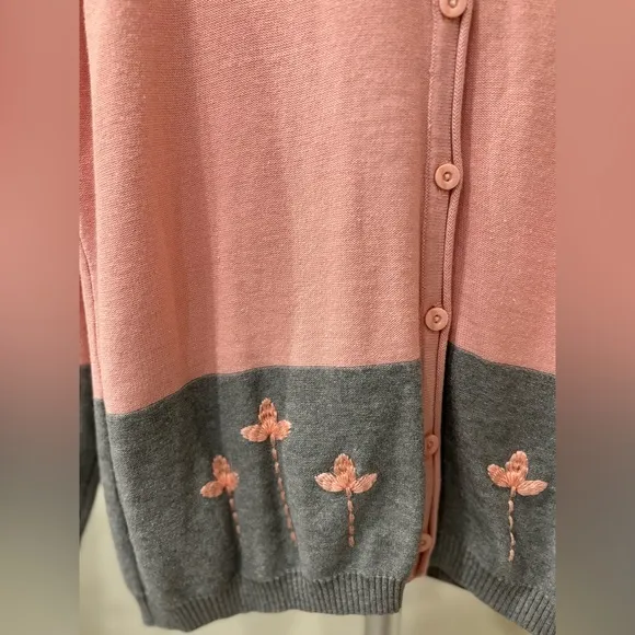 Button knit flower embroidered Cardigan