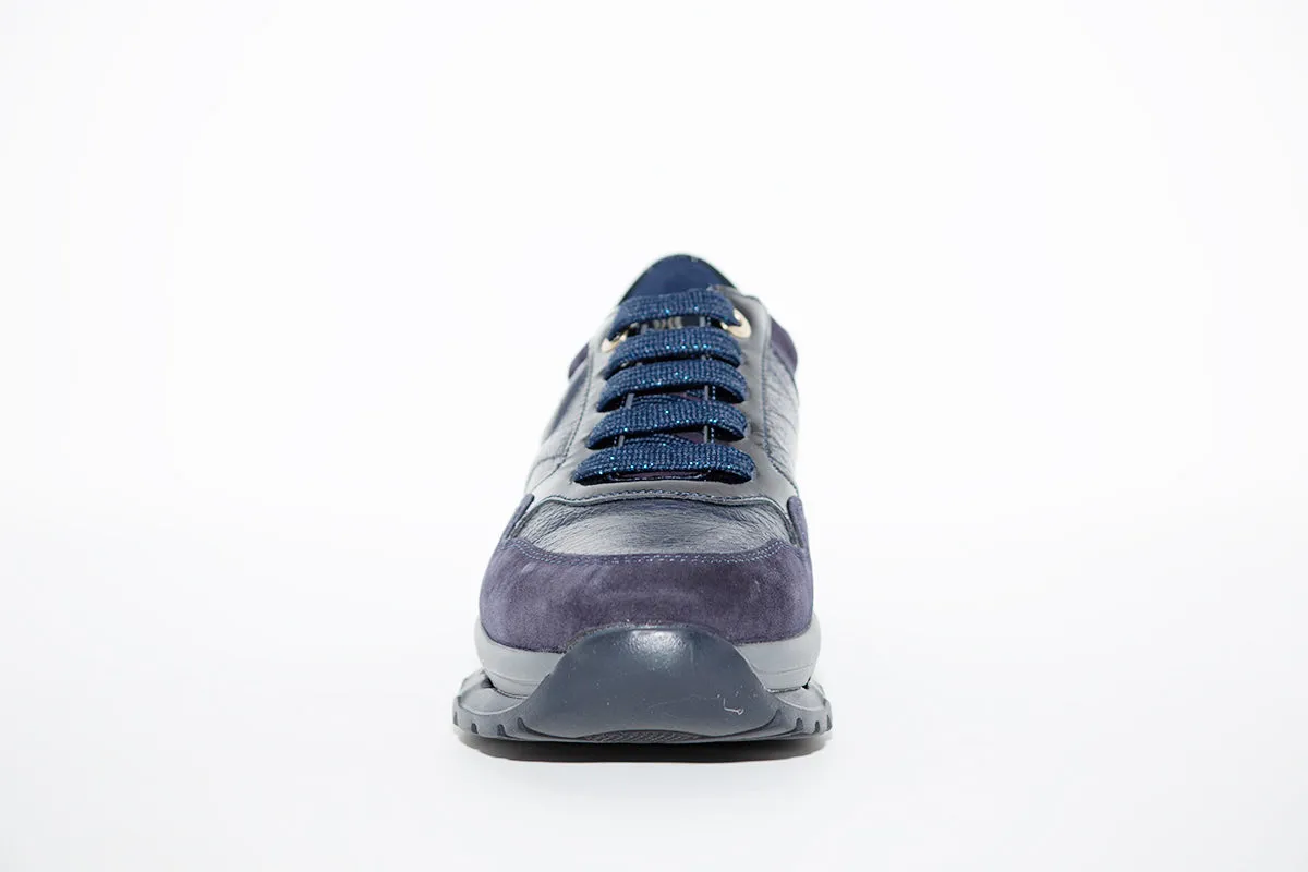 CALLAGHAN - 18811 LACED WEDGE TRAINER - NAVY
