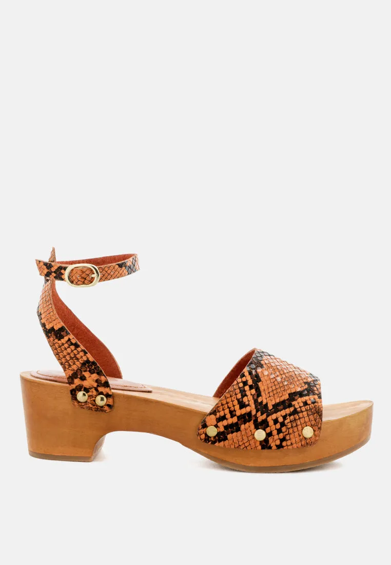 Cara Wooden Clogs By Ruw