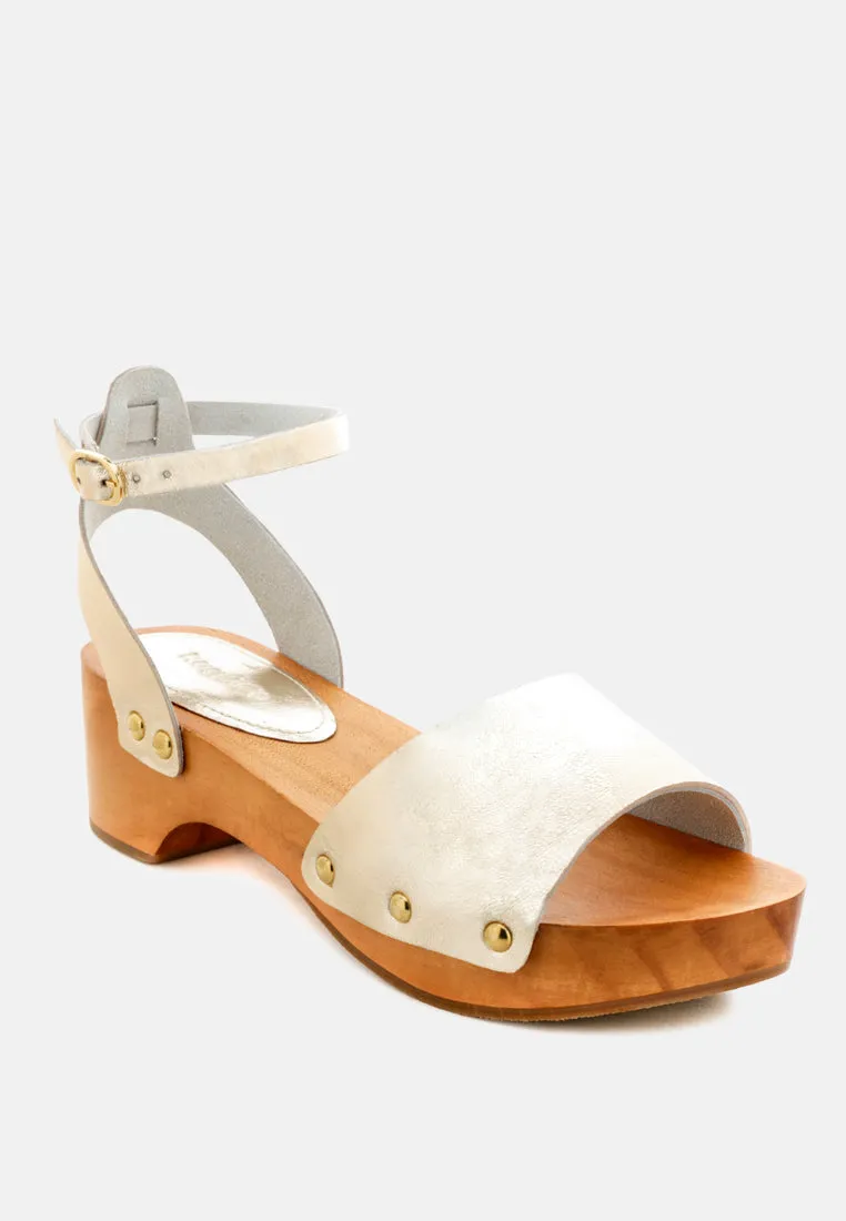 Cara Wooden Clogs By Ruw