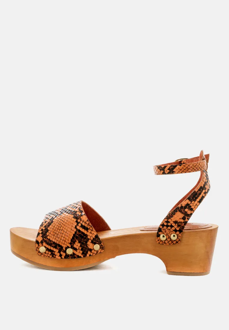 Cara Wooden Clogs By Ruw