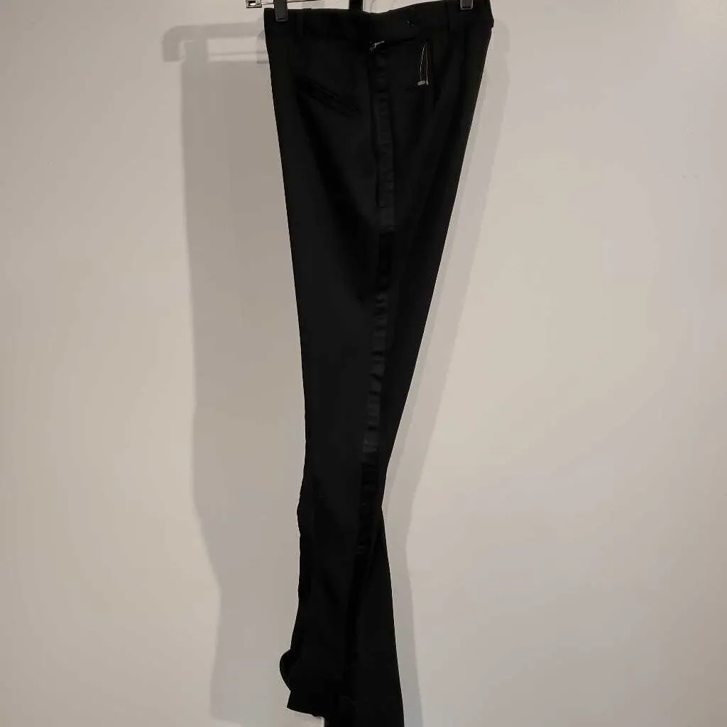 Carl Meyers Black Formal Jods with Suede(25 1/2W, 35 1/4 2INS)