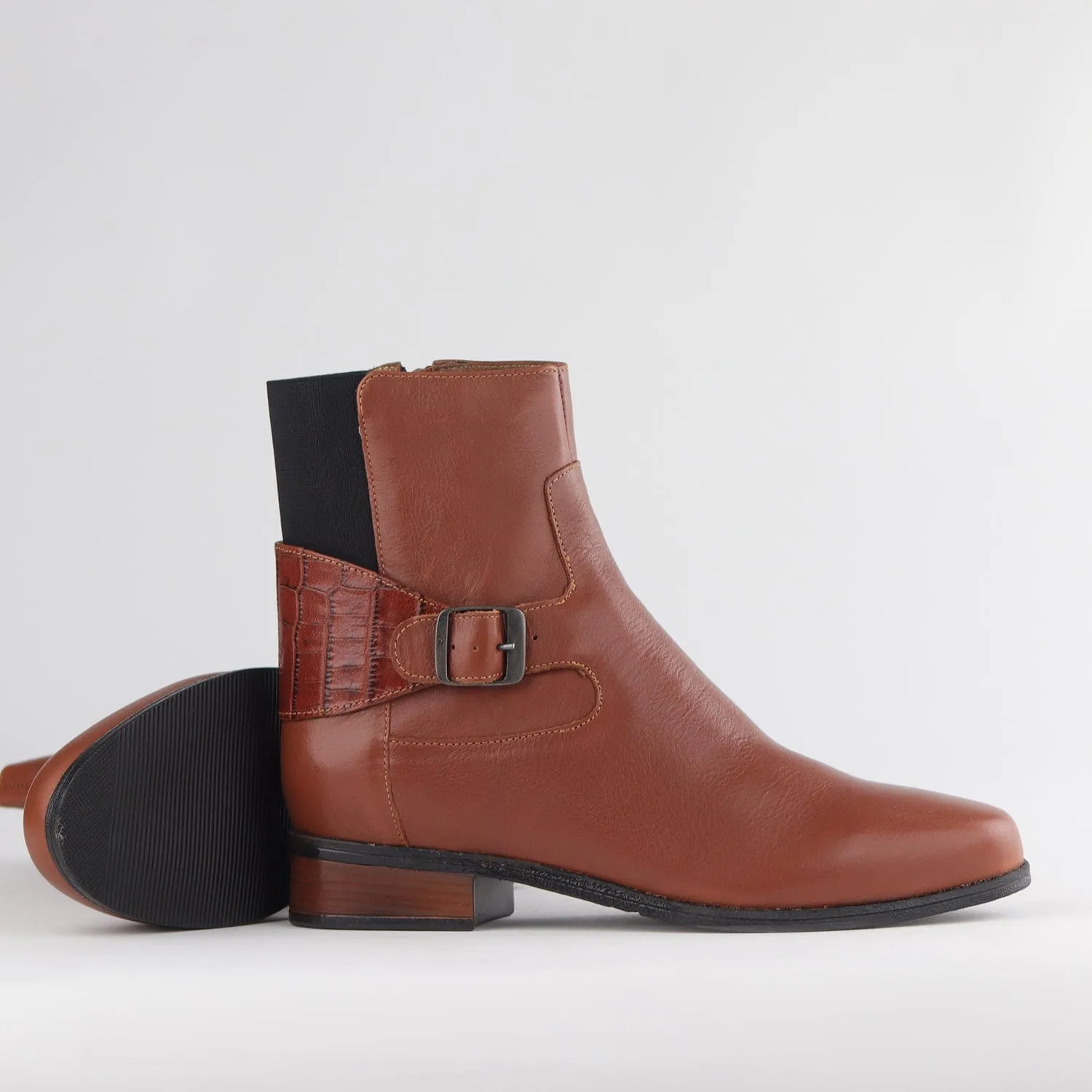 Flat Ankle Boot with Elastic in Chestnut - 12605