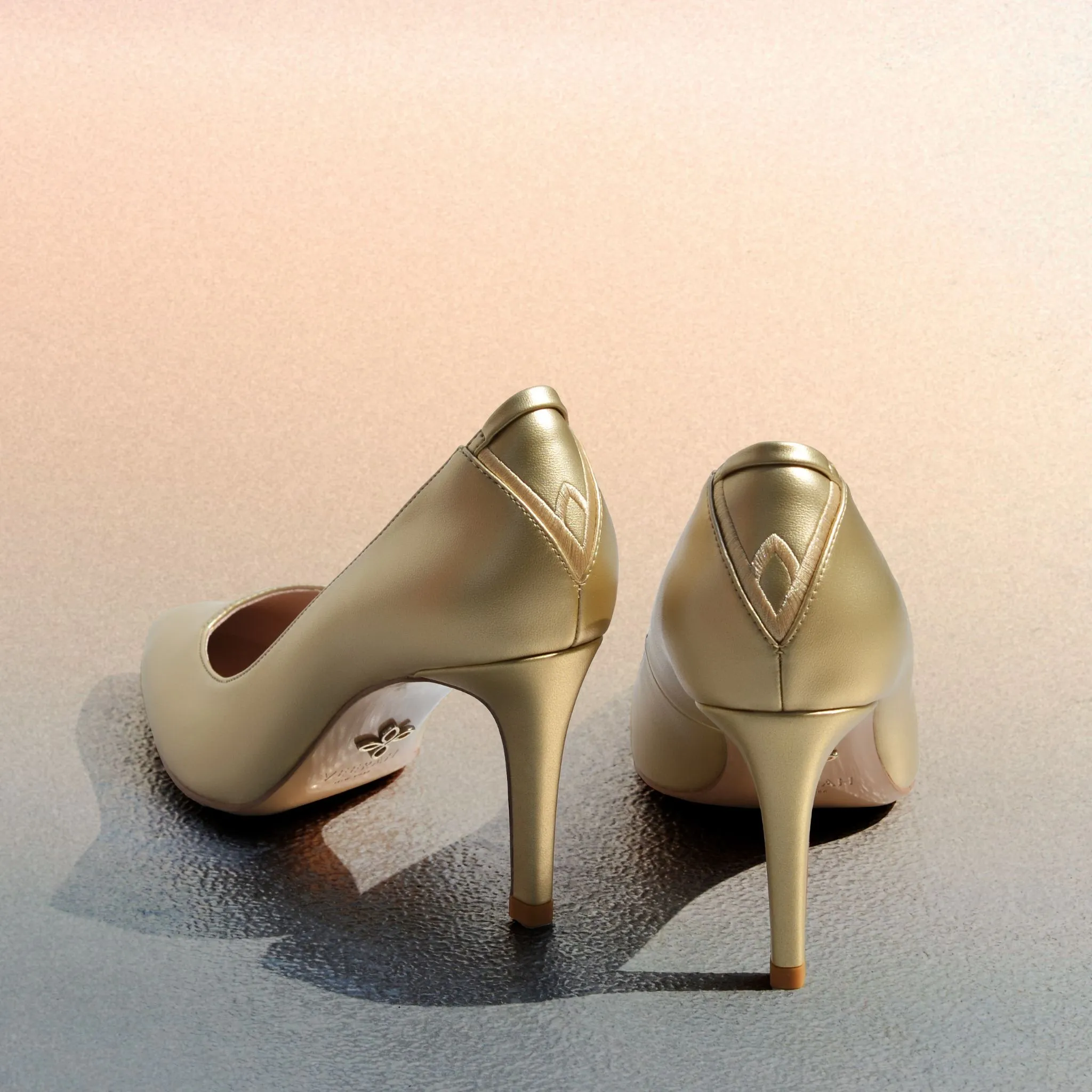 FRIDA POINTED TOE PUMP