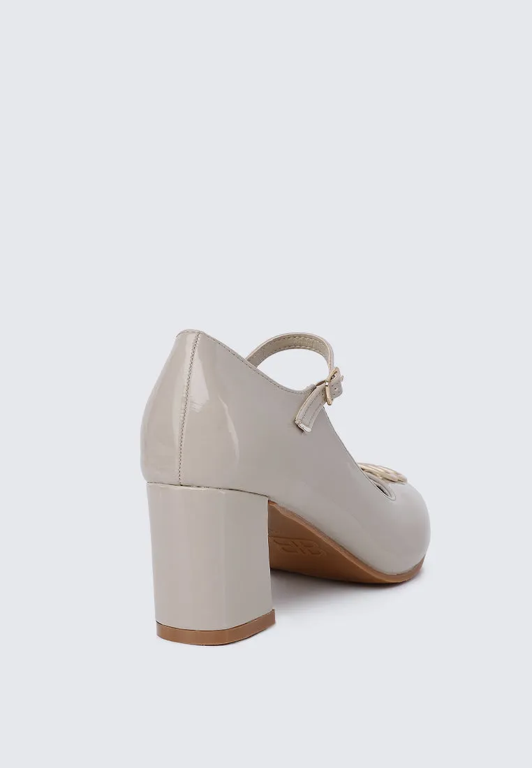 Jane WideFit Comfy Pumps In Almond