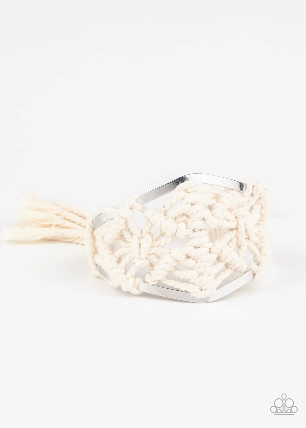 Macrame Mode - White Bracelet