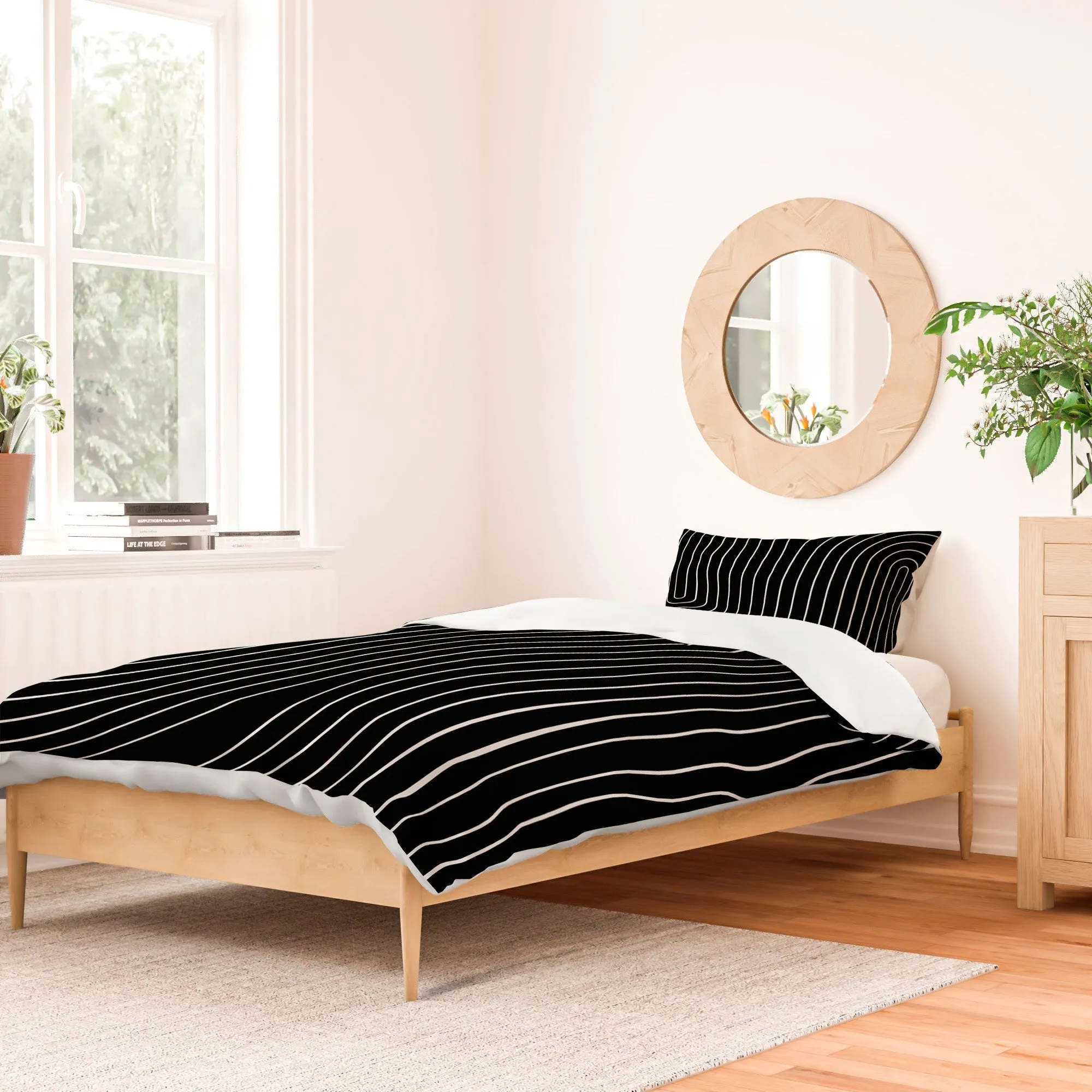MINIMAL LINE CURVATURE BLACK DUVET / COMFORTER