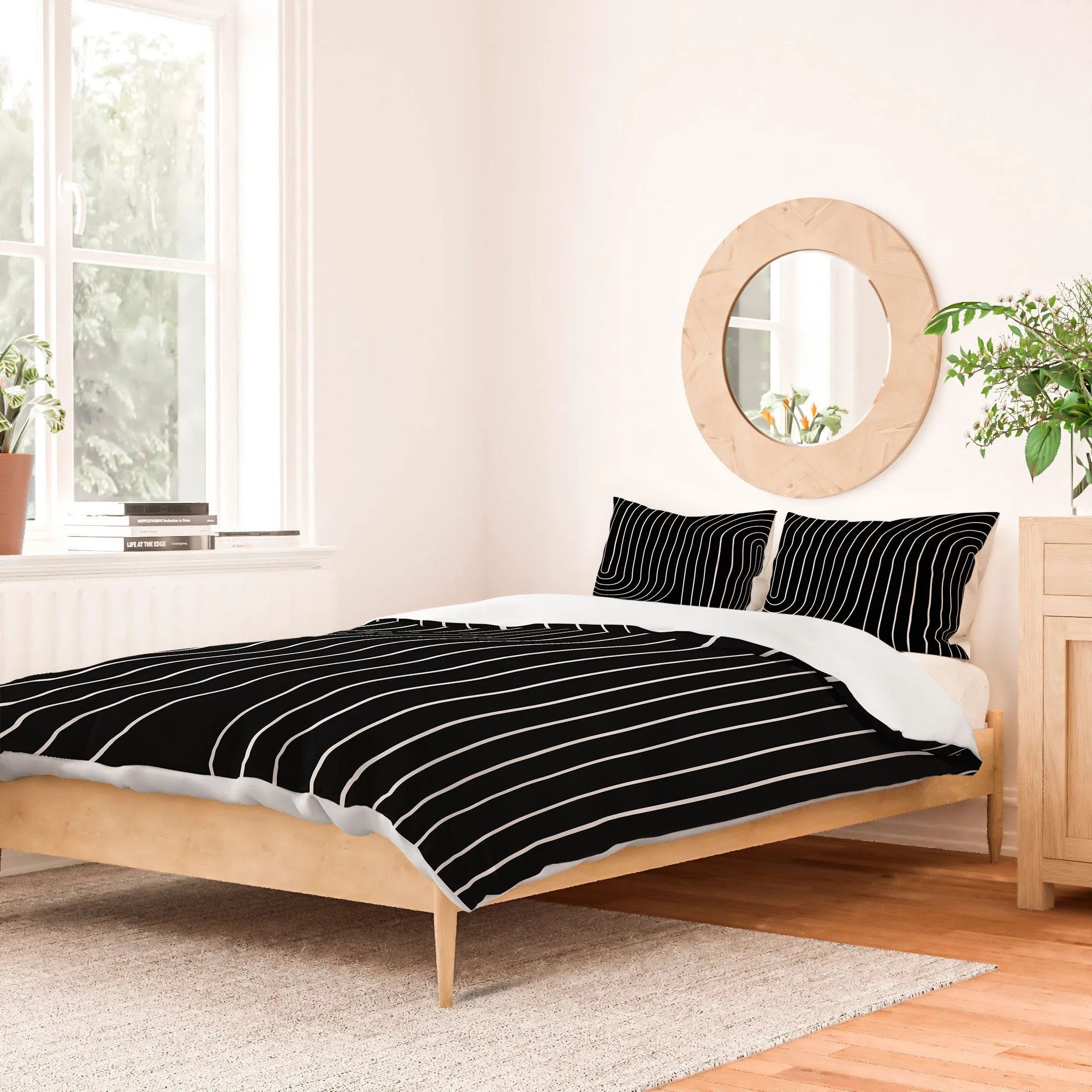 MINIMAL LINE CURVATURE BLACK DUVET / COMFORTER