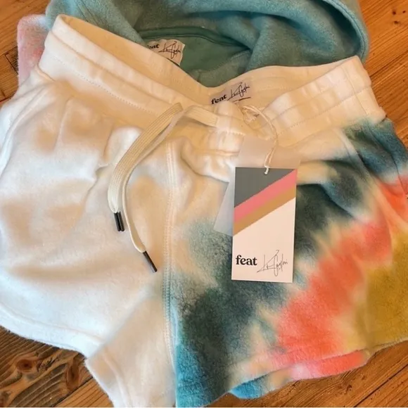 NWT Feat x Kristin Cavallari 🌈 Blanket Shorts