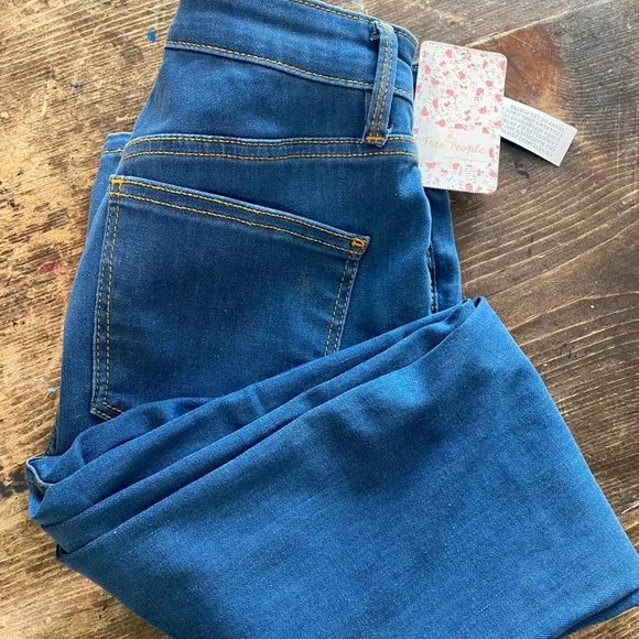 NWT VINTAGE DENIM from FREE PEOPLE👖stretchy!