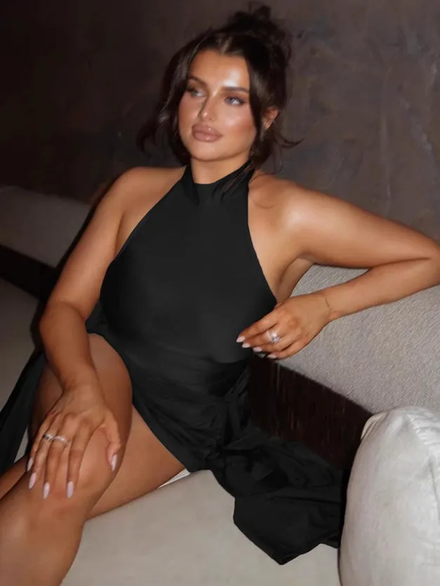 Sleek Allure Halter Neck Backless Bodycon Dress with Ribbon Detail