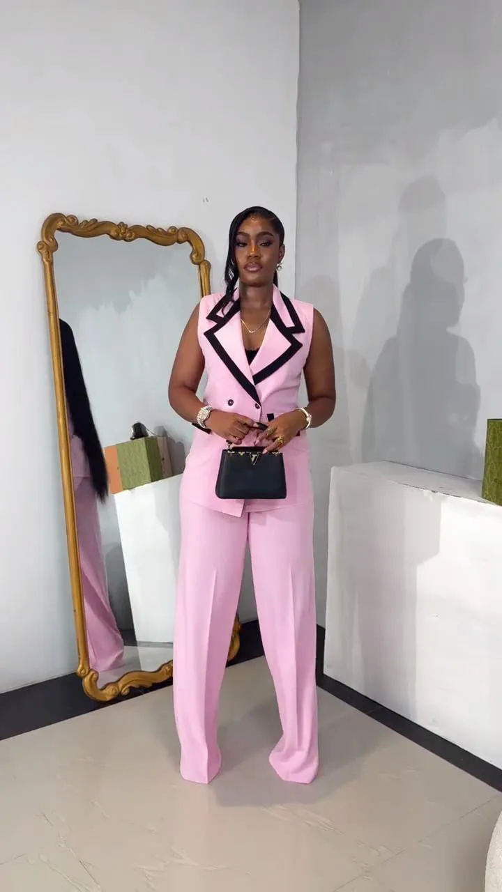 Sleek Sleeveless Blazer Vest and Wide-Leg Pants Two-Piece Set