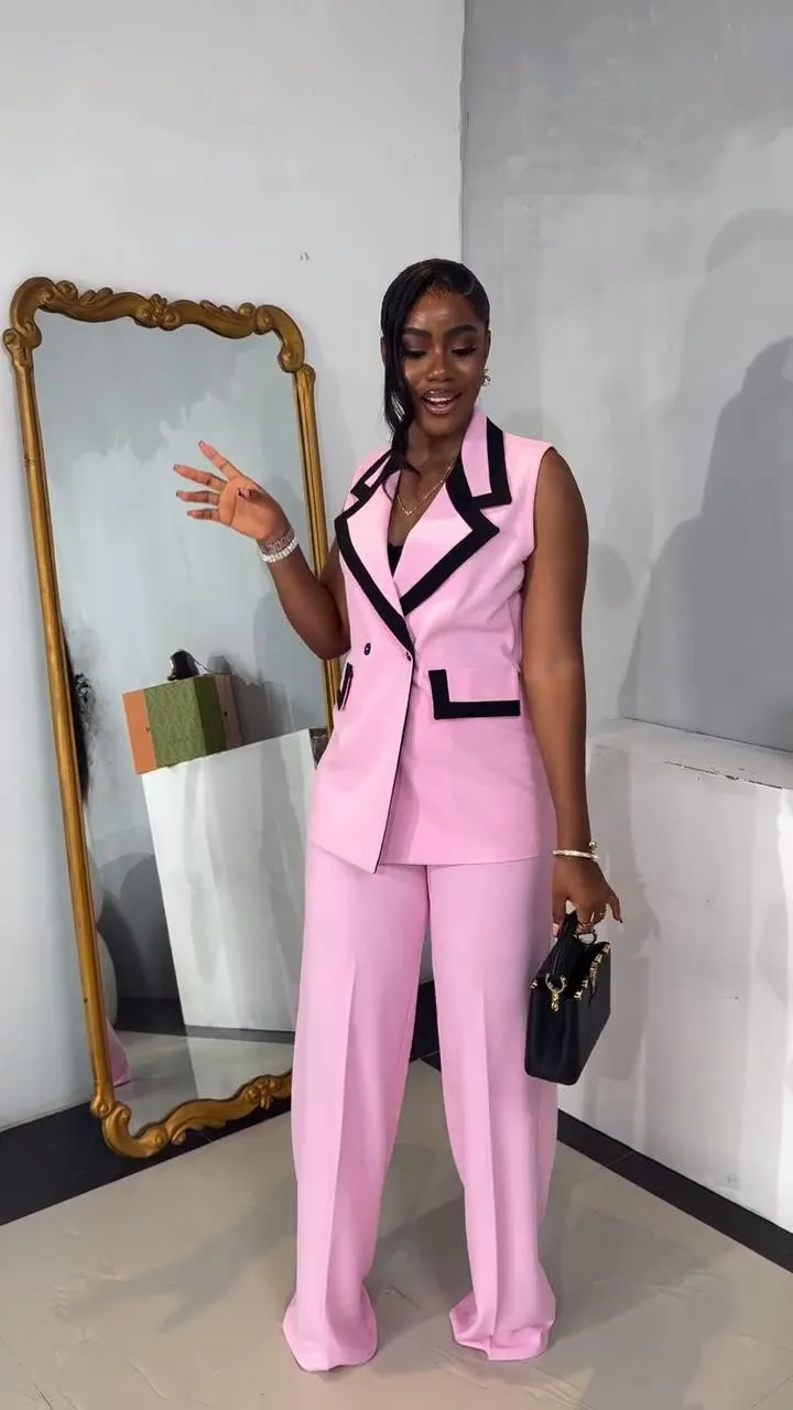 Sleek Sleeveless Blazer Vest and Wide-Leg Pants Two-Piece Set