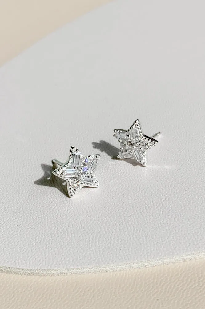 Sparkling Star Ear Studs (925 Silver)