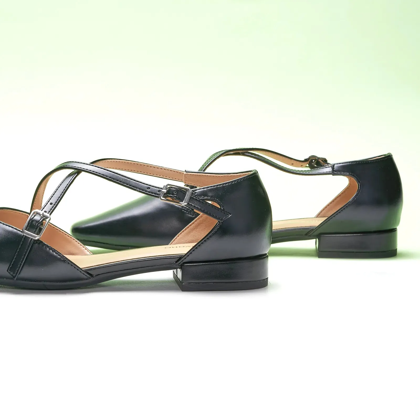 Square Toe Cross Strap Sandals（Alyssa E）