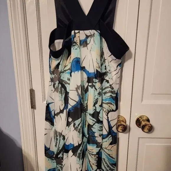 Stunning Cross‎ Tank Flowal Print Flowly Flattering Dress Med. NWT