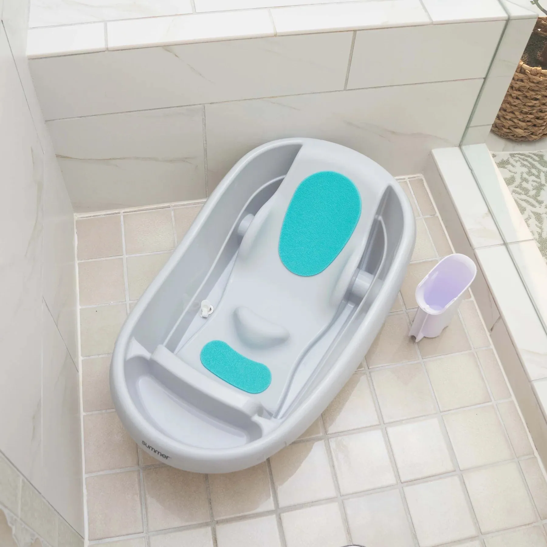 Summer by Ingenuity Comfy Clean Deluxe Tub - Grey