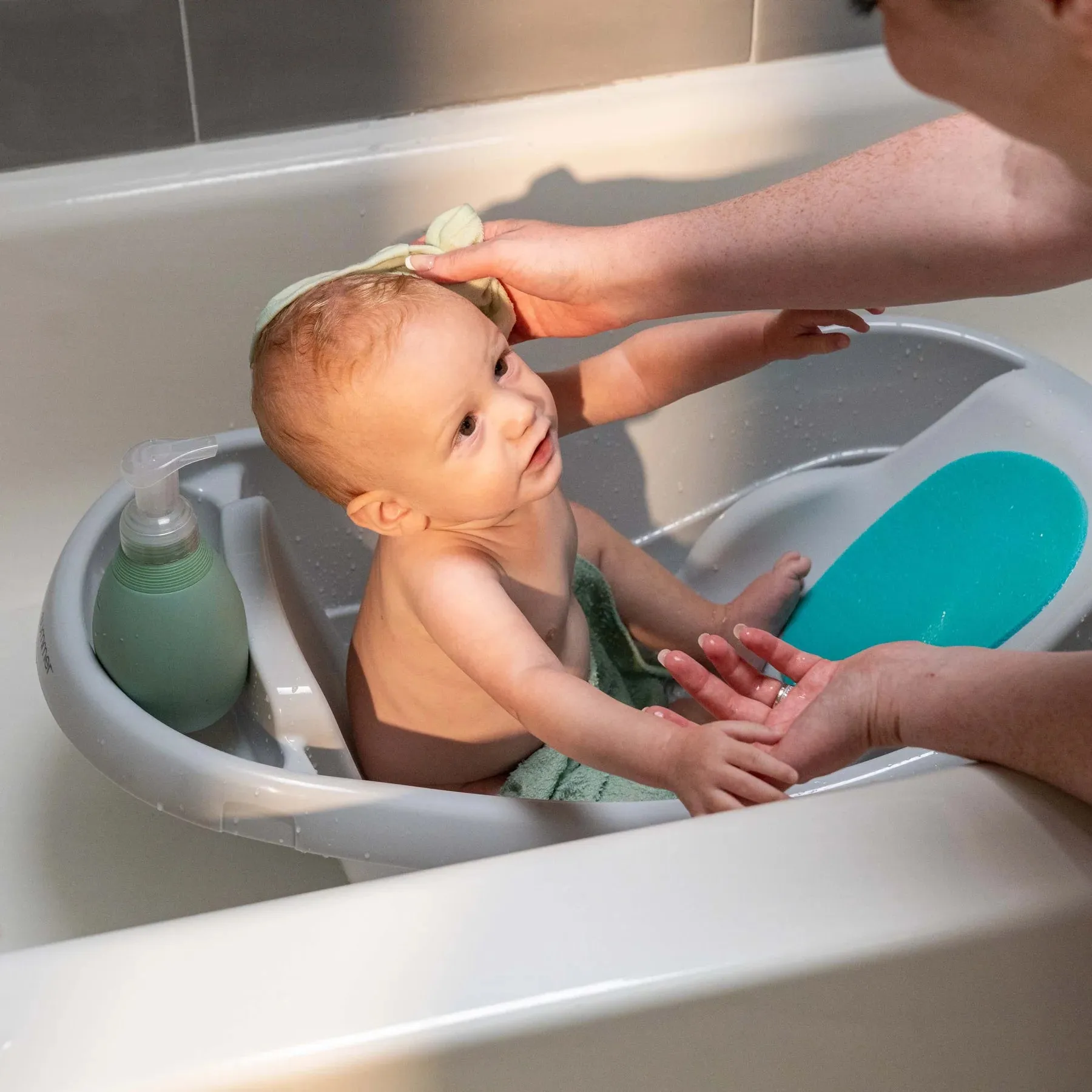 Summer by Ingenuity Comfy Clean Deluxe Tub - Grey