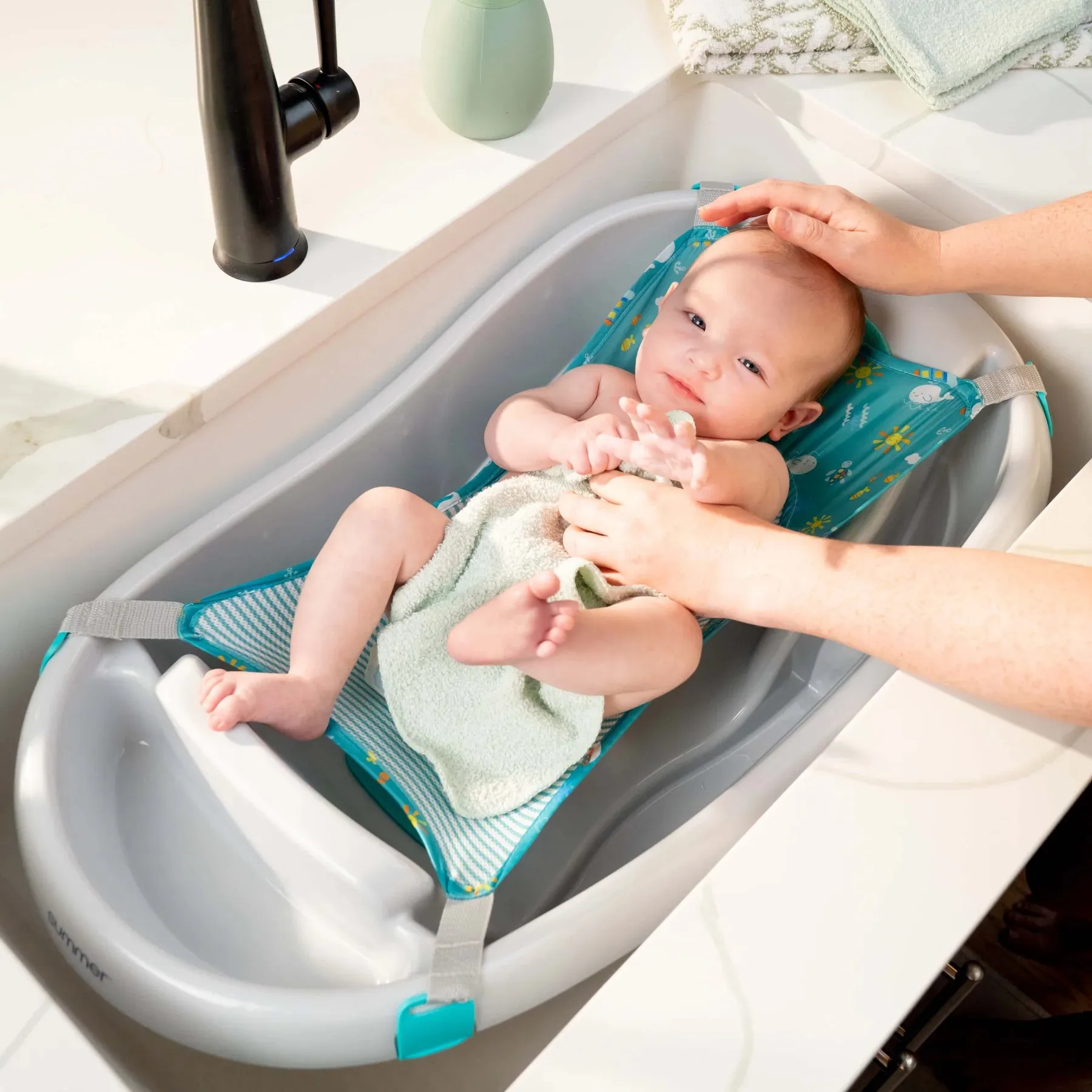 Summer by Ingenuity Comfy Clean Deluxe Tub - Grey