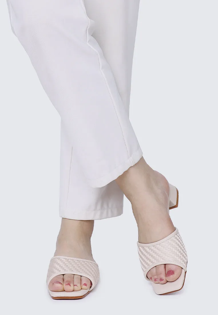 Vee Comfy Sandals In Nude