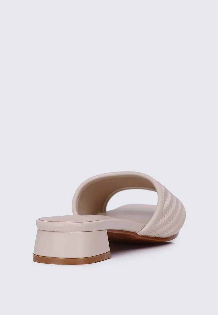 Vee Comfy Sandals In Nude